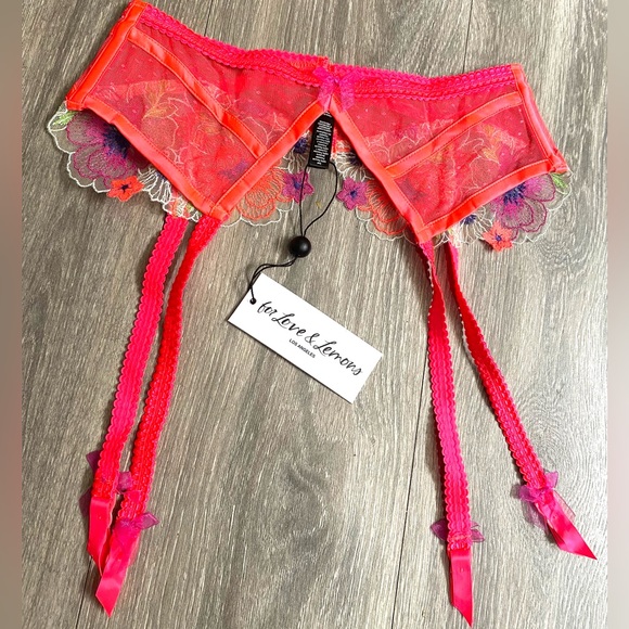 NWT Love & Lemons Magenta lingerie Set!💖 36B Bra, Small Garter and XS thong💜 - Picture 8 of 14